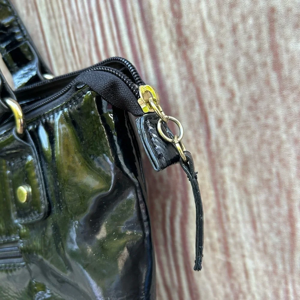 Vintage Marc Fisher y2K faux patent leather black hobo shoulder bag